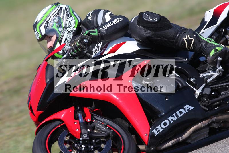 /Archiv-2022/05 04.04.2022 Plüss Moto Sport ADR/Freies Fahren/21